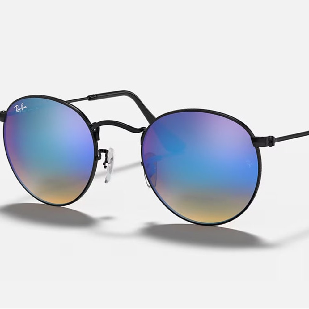 Ray-Ban Black Round Frame Sunglasses with Blue Gradient Mirror lenses.